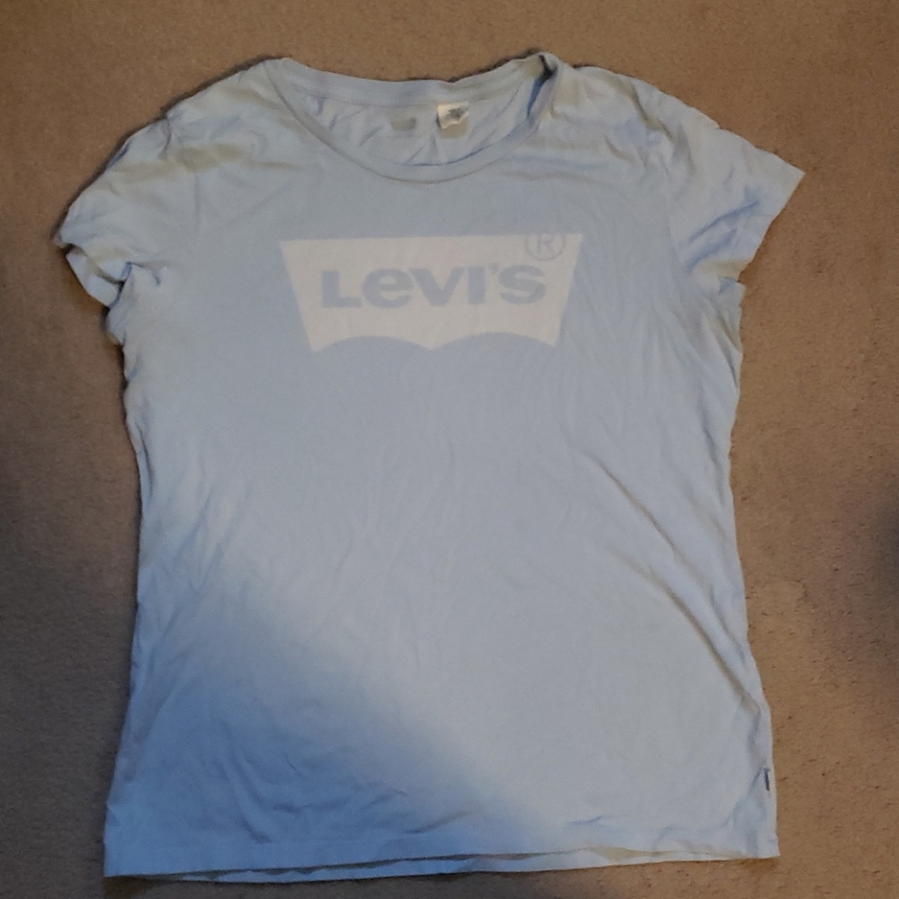 Tee shirt